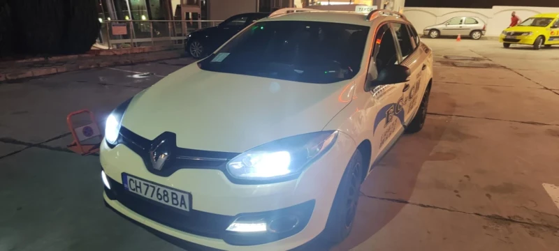 Renault Megane 3, снимка 1 - Автомобили и джипове - 48404107