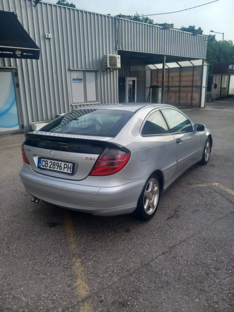 Mercedes-Benz C 220, снимка 3 - Автомобили и джипове - 49458180