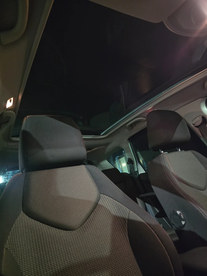 Peugeot 308 1.6 e-HDi Active FACE NAVI PANORAMA, снимка 11 - Автомобили и джипове - 51367700