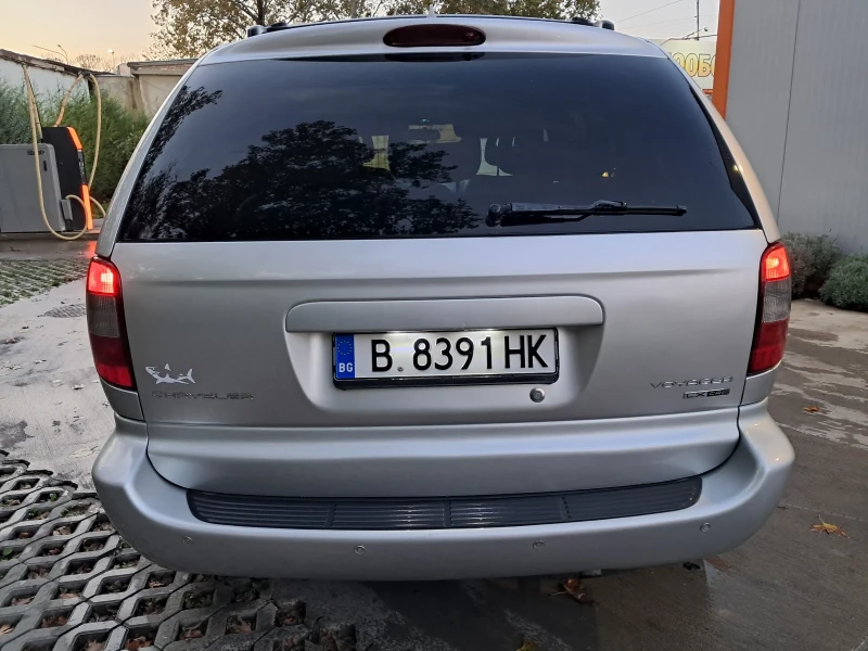 Chrysler Voyager 4 генерация, снимка 8 - Автомобили и джипове - 52383801