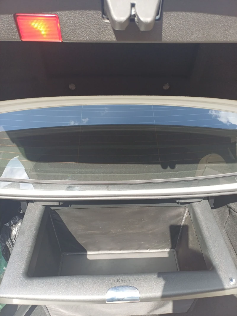 Mercedes-Benz E 500 4Matic , снимка 16 - Автомобили и джипове - 52392588