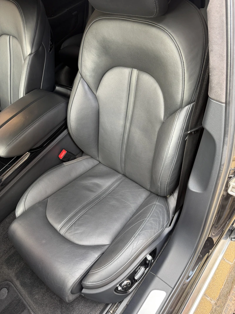 Audi A8 4.2 куатро, снимка 13 - Автомобили и джипове - 52536783
