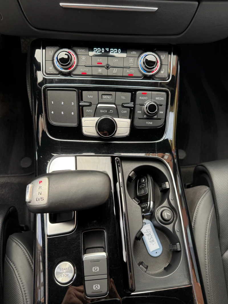 Audi A8 4.2 куатро, снимка 9 - Автомобили и джипове - 52536783
