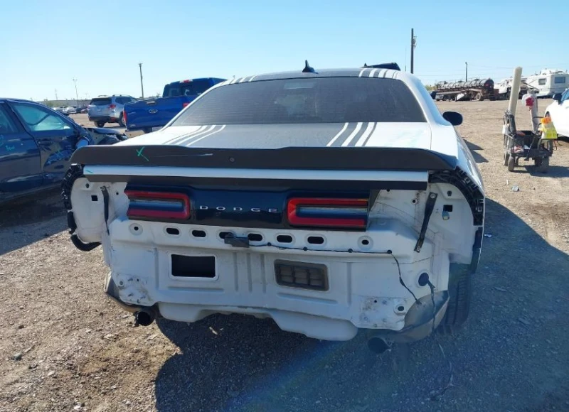 Dodge Challenger, снимка 6 - Автомобили и джипове - 53094406