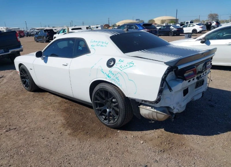 Dodge Challenger, снимка 3 - Автомобили и джипове - 53094406