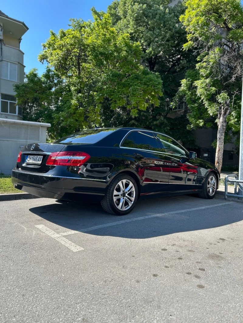 Mercedes-Benz E 220, снимка 8 - Автомобили и джипове - 53188928