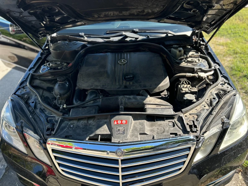Mercedes-Benz E 220, снимка 5 - Автомобили и джипове - 53188928