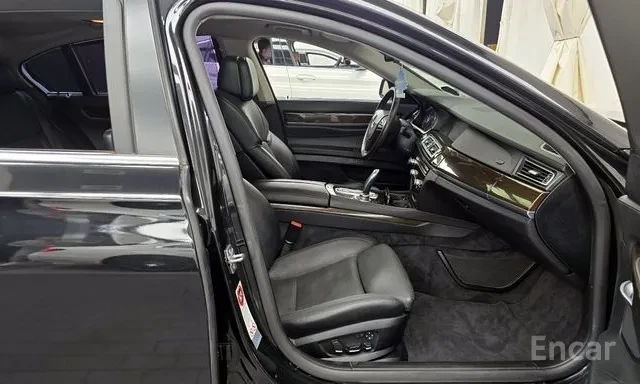 BMW 740 Гаранция 6 месеца на двигател и скоростна кутия., снимка 11 - Автомобили и джипове - 53248263