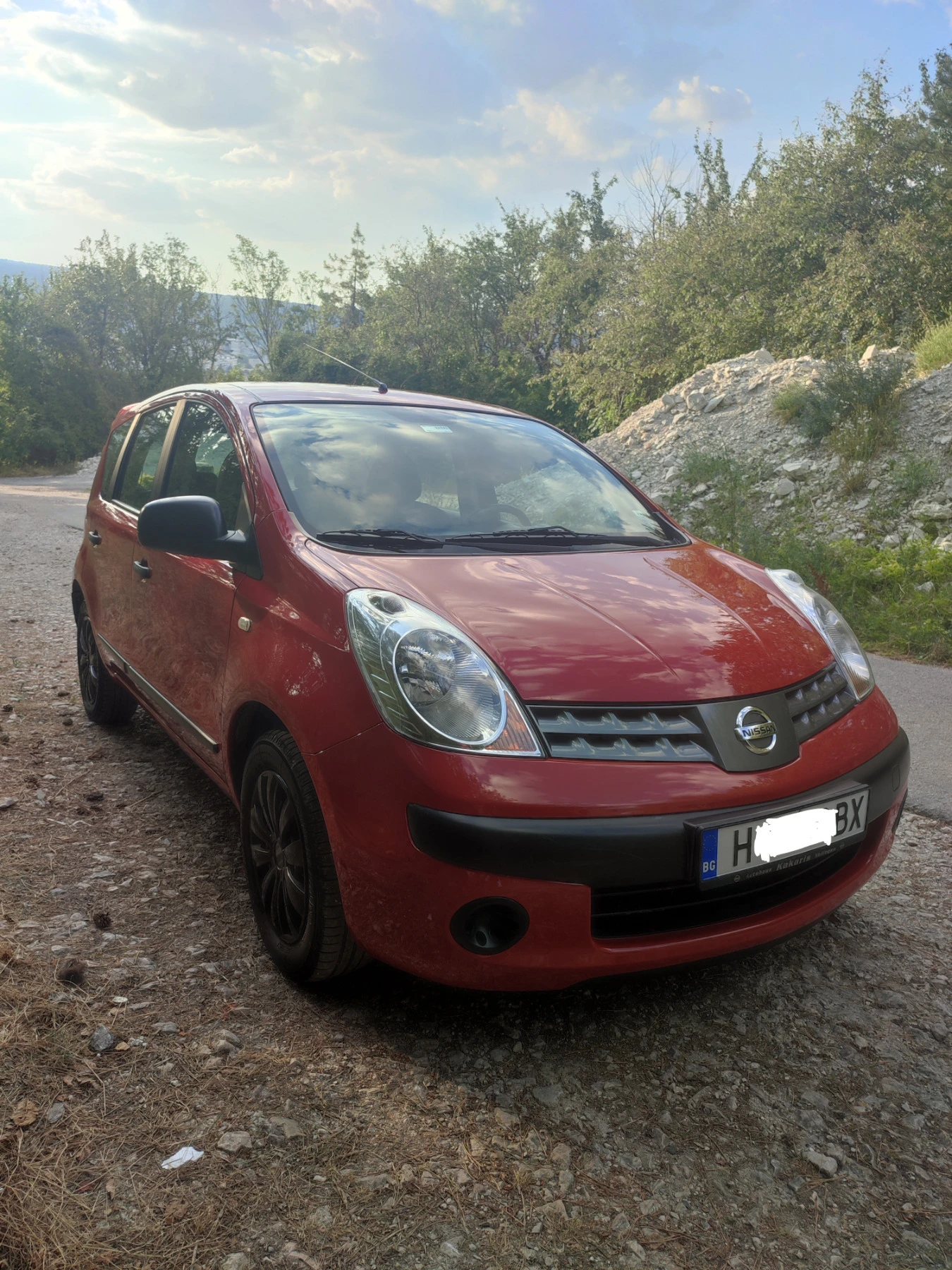 Nissan Note 1.4i - изображение 2