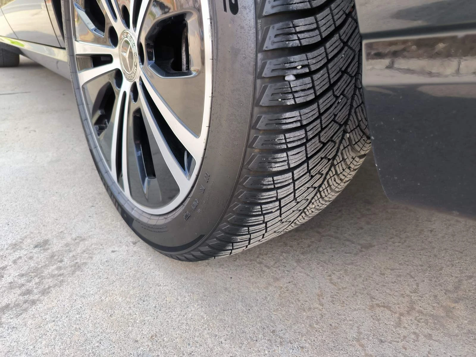 Mercedes-Benz E 400  - изображение 8