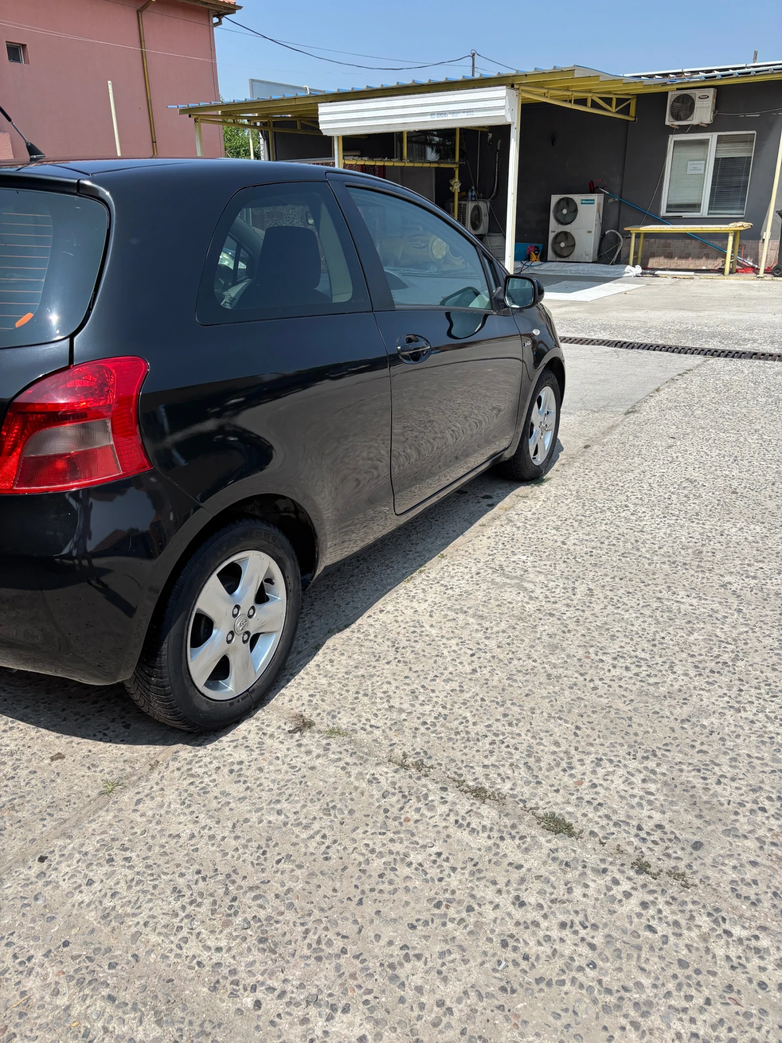 Toyota Yaris  - изображение 2
