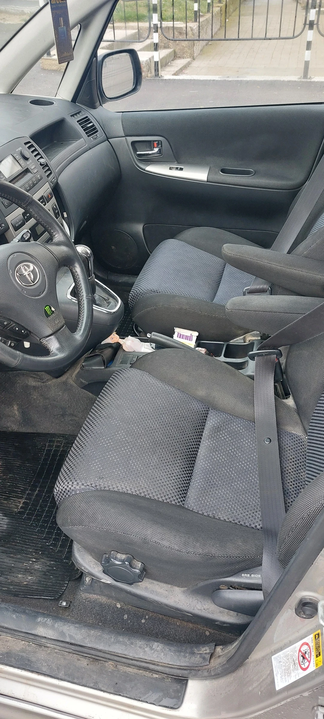 Toyota Corolla verso D4D двигател  - изображение 7