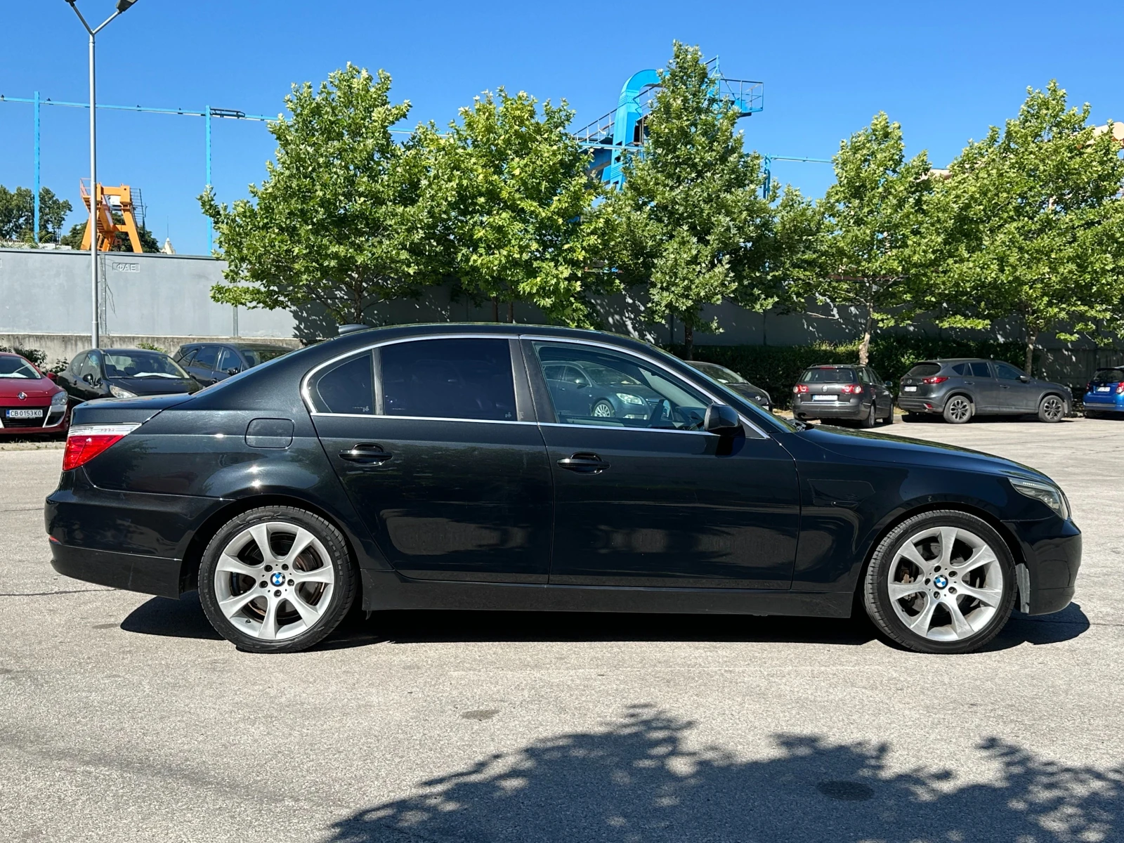 BMW 523 190кс, Фейслифт - изображение 5