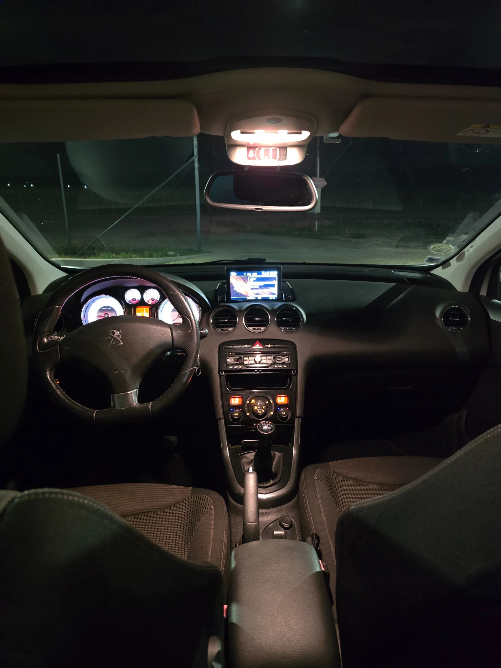 Peugeot 308 1.6 e-HDi Active FACE NAVI PANORAMA - изображение 6