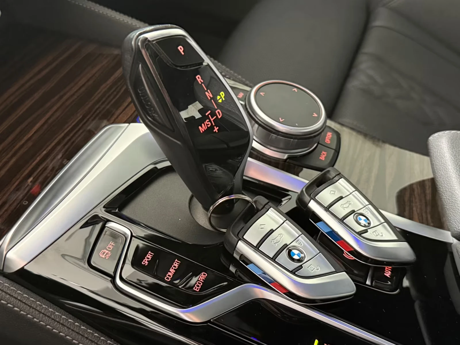 BMW 540 d/xDRIVE/340HP/M-SPORT/H&K/LASER/KLESS/HUD/844f | Mobile.bg   15