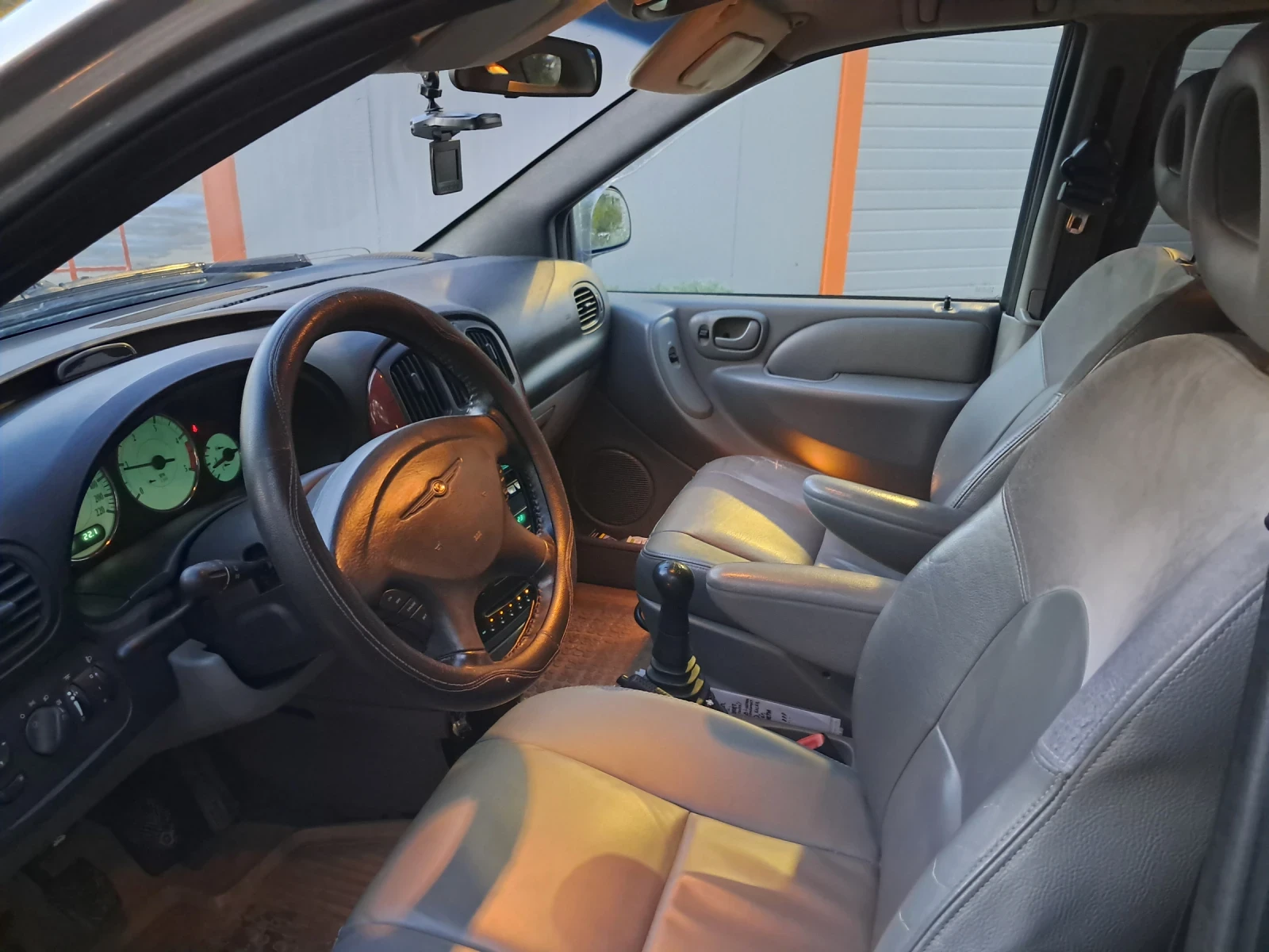 Chrysler Voyager 4  | Mobile.bg   11