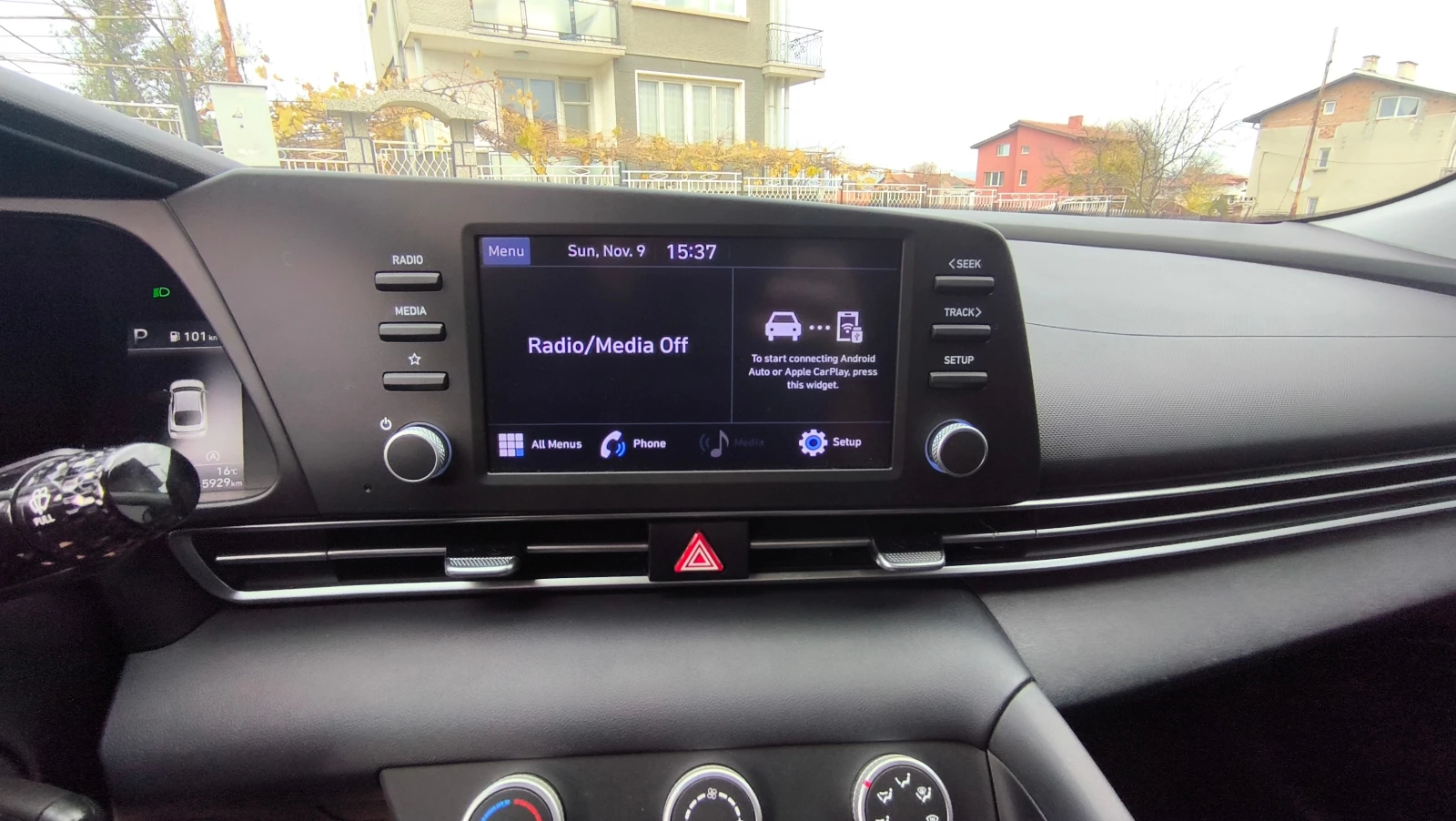 Hyundai Elantra 2.0 БЕНЗИН АВТОМАТ - изображение 10