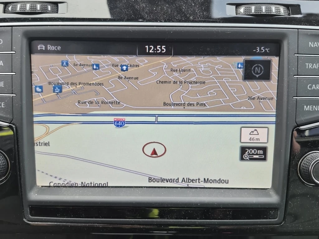 VW Golf R* HATCHBACK SEDAN 4D * CARFAX * БЕЗ ПЪРВОНАЧАЛНА  - изображение 10