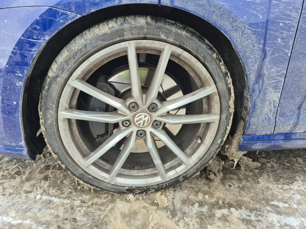 VW Golf R* HATCHBACK SEDAN 4D * CARFAX * БЕЗ ПЪРВОНАЧАЛНА  - изображение 6