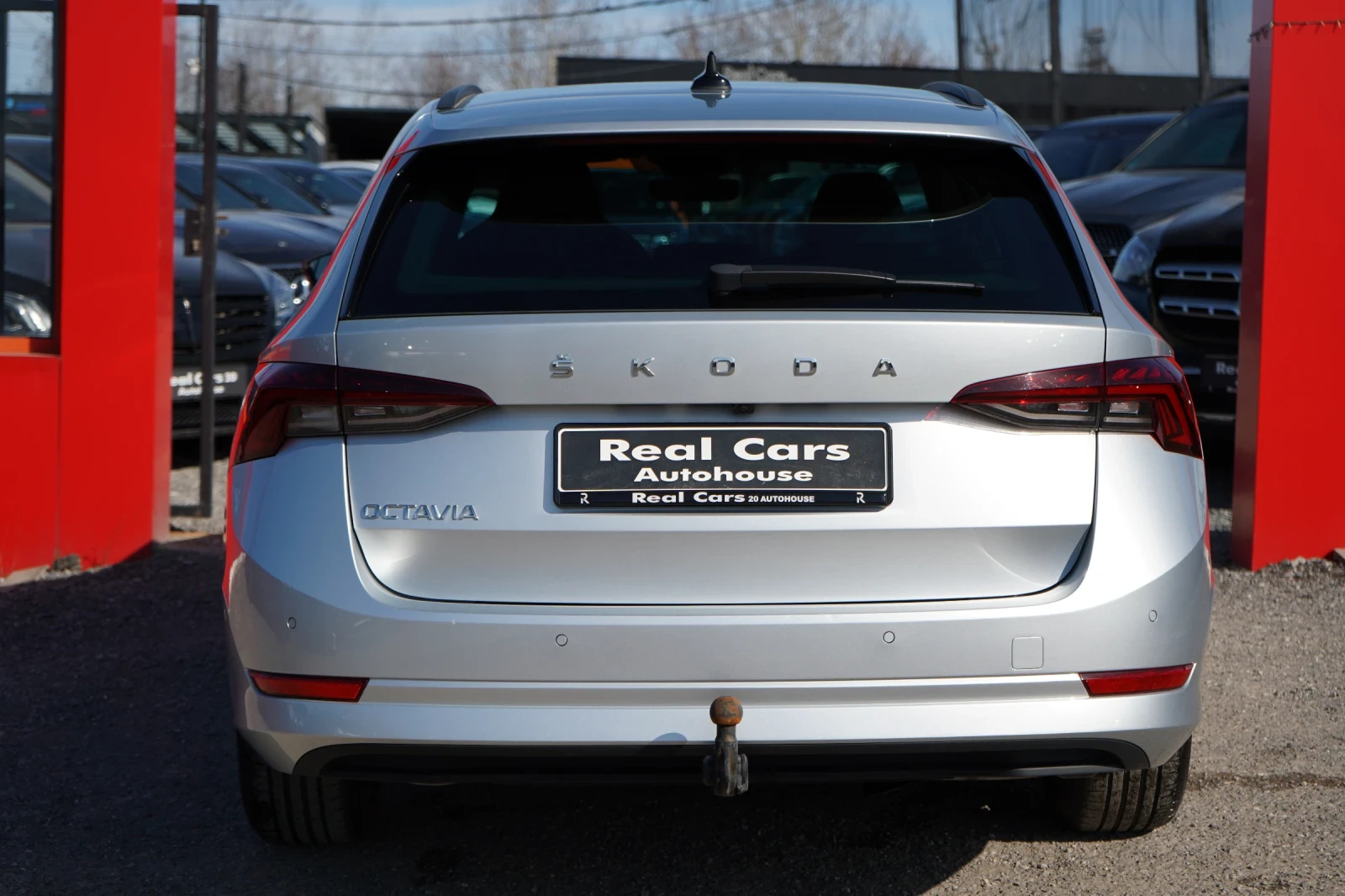 Skoda Octavia 2.0TDI* LUXURY EDITION* HEAD UP* CANTON, снимка 5 - Автомобили и джипове - 53770182