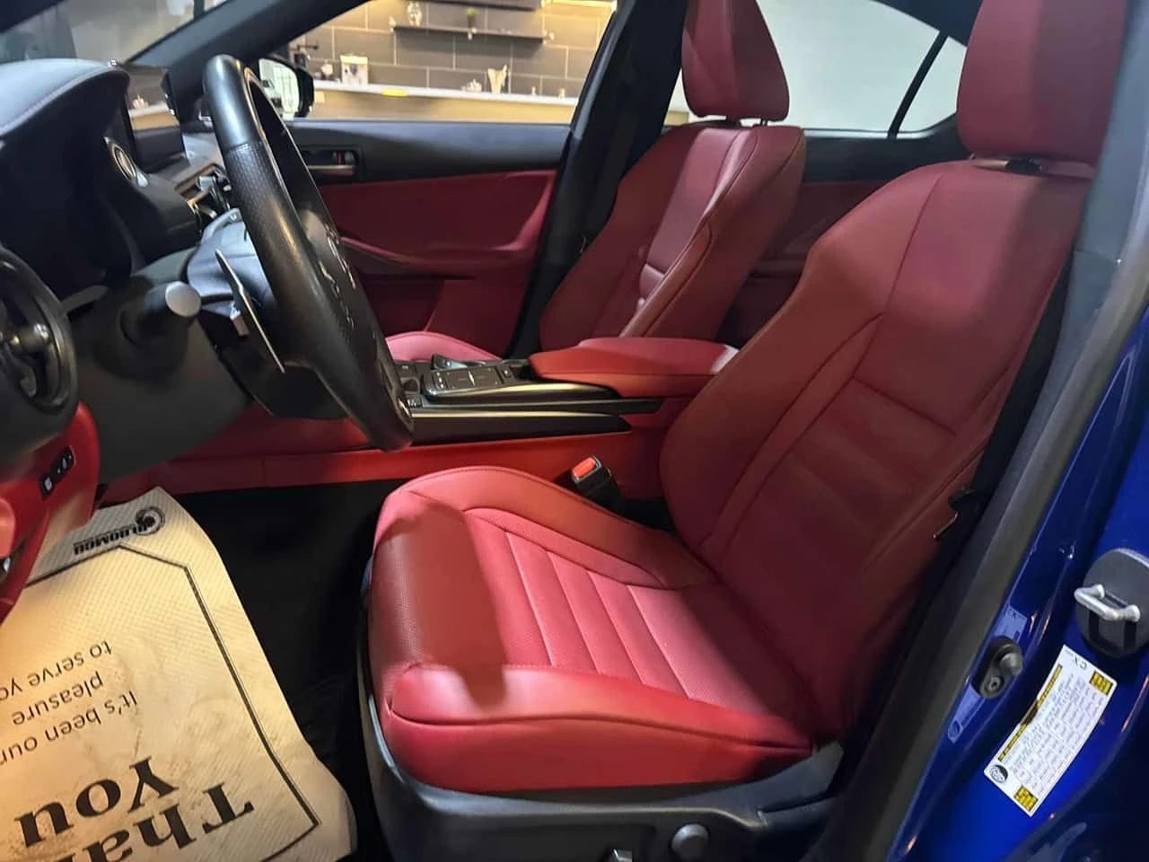 Lexus IS 300 CARFAX, снимка 11 - Автомобили и джипове - 53813816