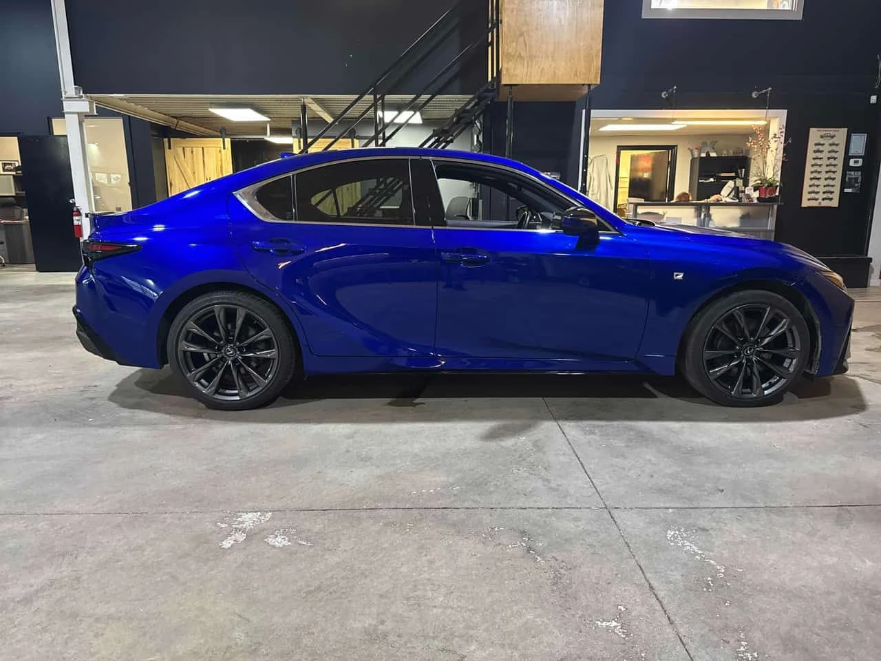 Lexus IS 300 CARFAX, снимка 3 - Автомобили и джипове - 53813816