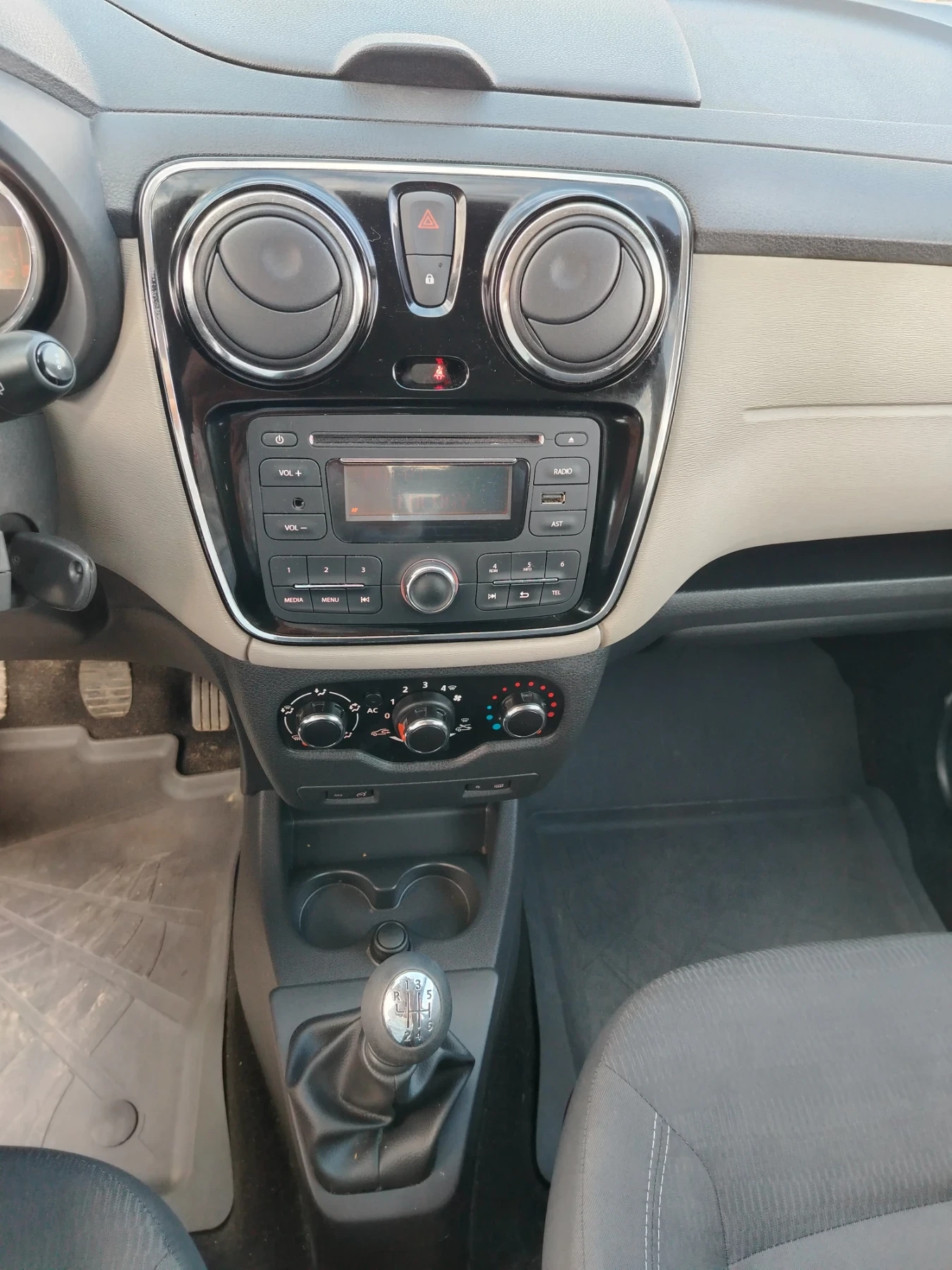 Dacia Lodgy 1.5 DCI 7 ����� | Mobile.bg � ����������� 13