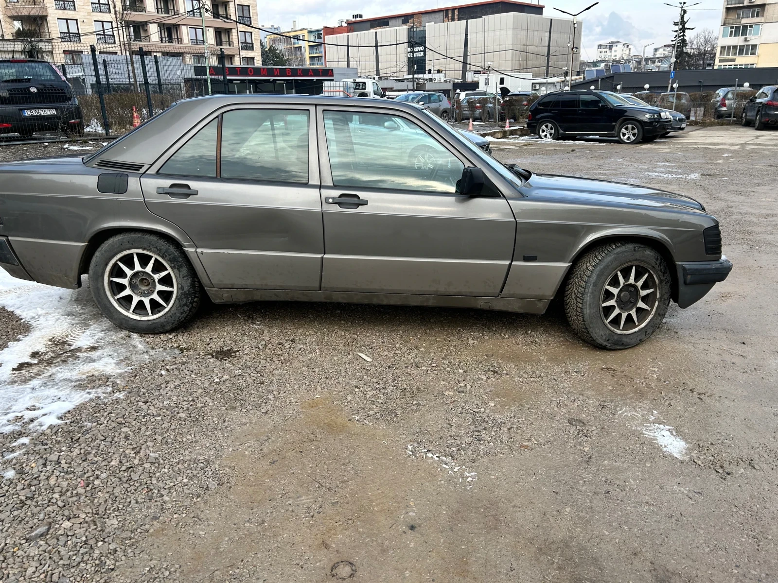 Mercedes-Benz 190, снимка 8 - Автомобили и джипове - 54572379