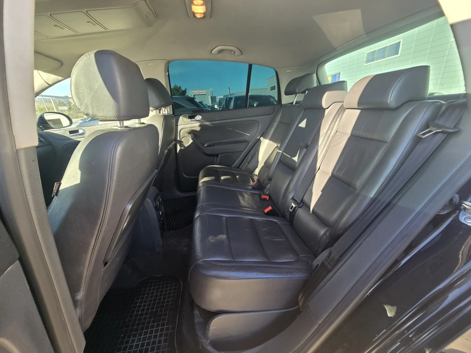 VW Golf Plus 2.0 TDI, снимка 8 - Автомобили и джипове - 54749396