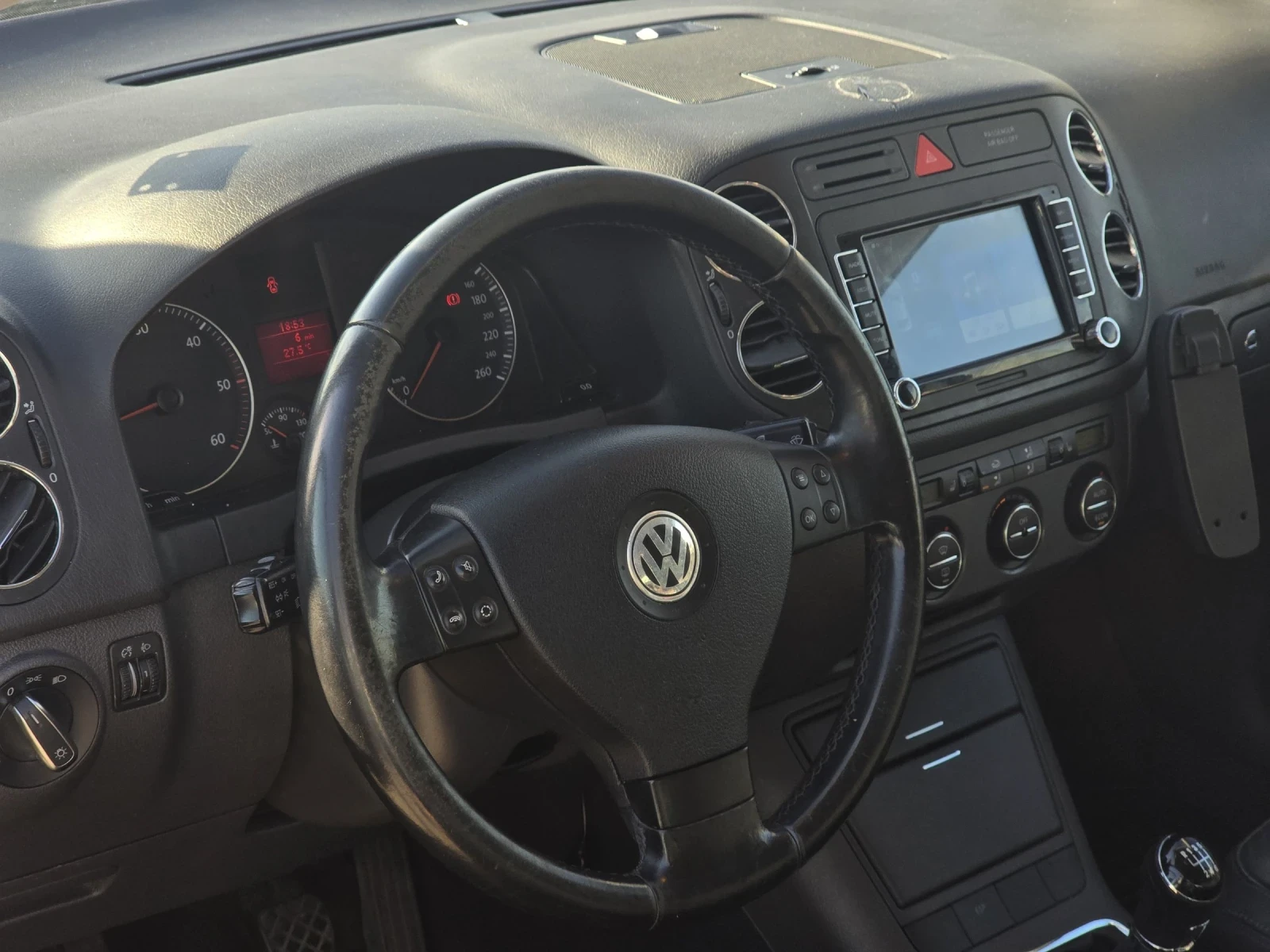 VW Golf Plus 2.0 TDI, снимка 6 - Автомобили и джипове - 54749396