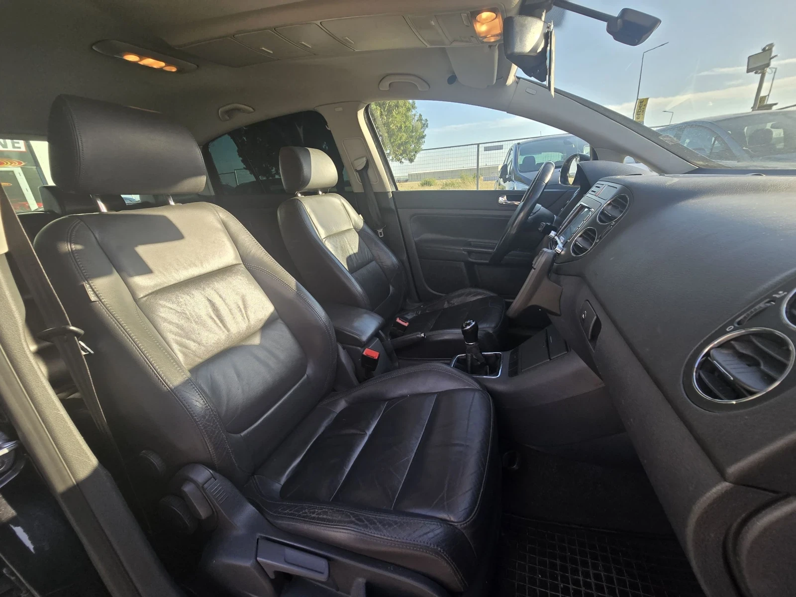 VW Golf Plus 2.0 TDI, снимка 10 - Автомобили и джипове - 54749396