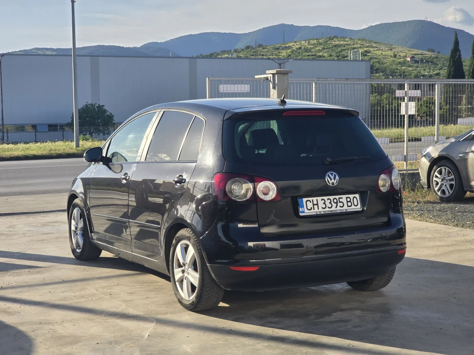 VW Golf Plus 2.0 TDI, снимка 5 - Автомобили и джипове - 54749396