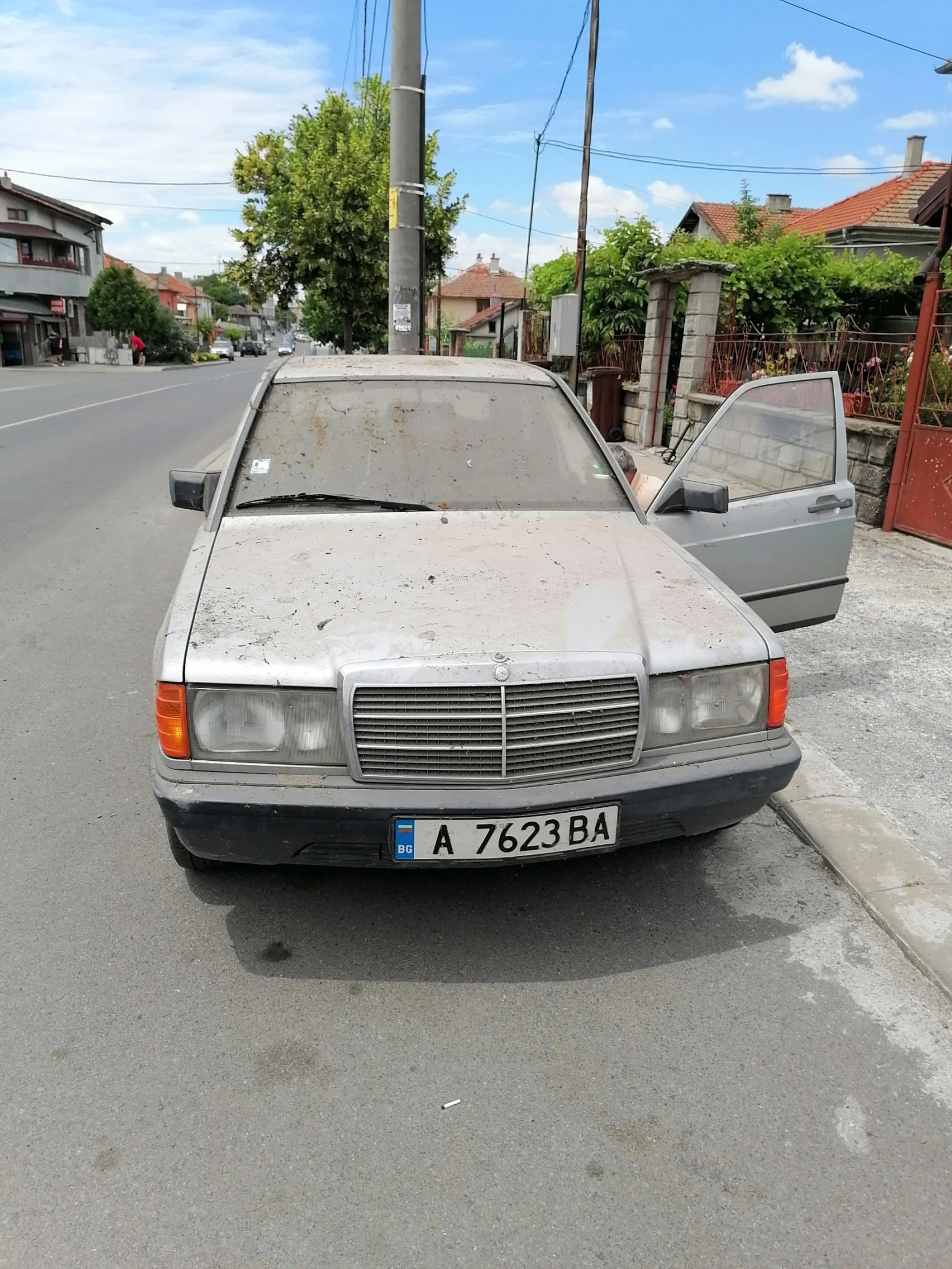 Mercedes-Benz 190, снимка 4 - Автомобили и джипове - 54900502