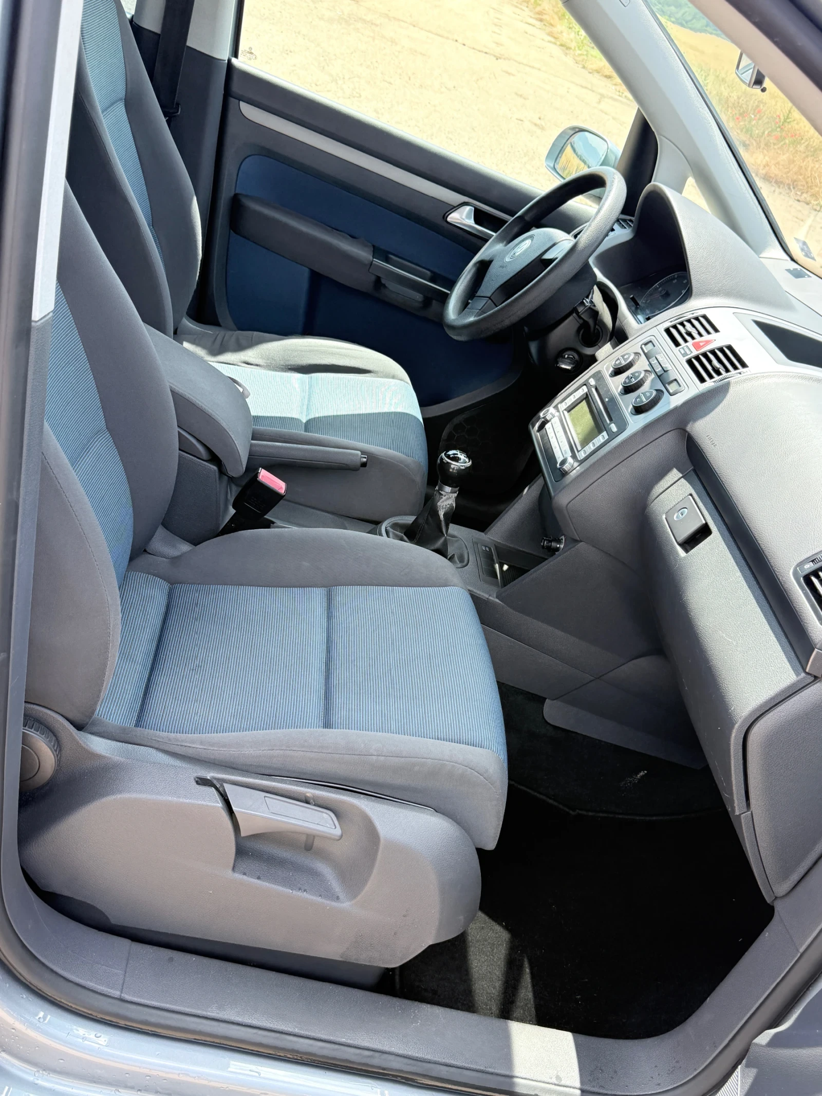 VW Touran 1.9 TDI, снимка 7 - Автомобили и джипове - 55052000