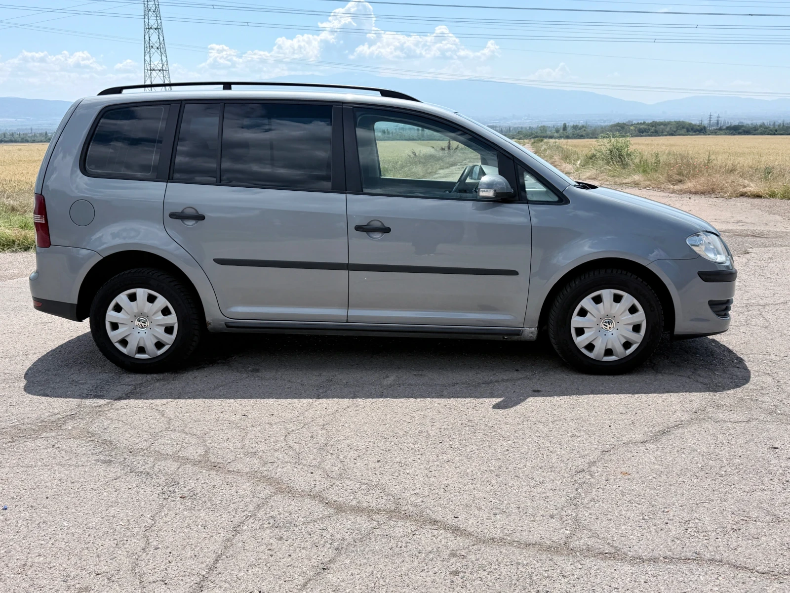 VW Touran 1.9 TDI, снимка 11 - Автомобили и джипове - 55052000