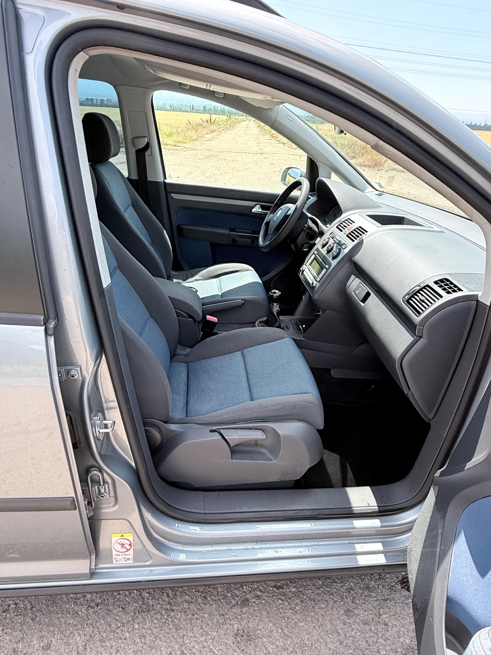 VW Touran 1.9 TDI, снимка 8 - Автомобили и джипове - 55052000