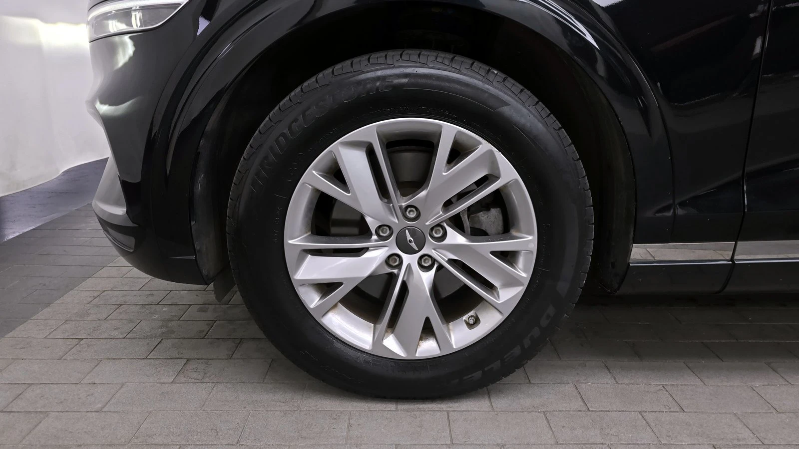 Genesis GV70 2.5* KEYLESS* ПОДГРЕВ ВОЛАН* ЕЛ. БАГАЖНИК* КРАЙНА , снимка 5 - Автомобили и джипове - 55302205