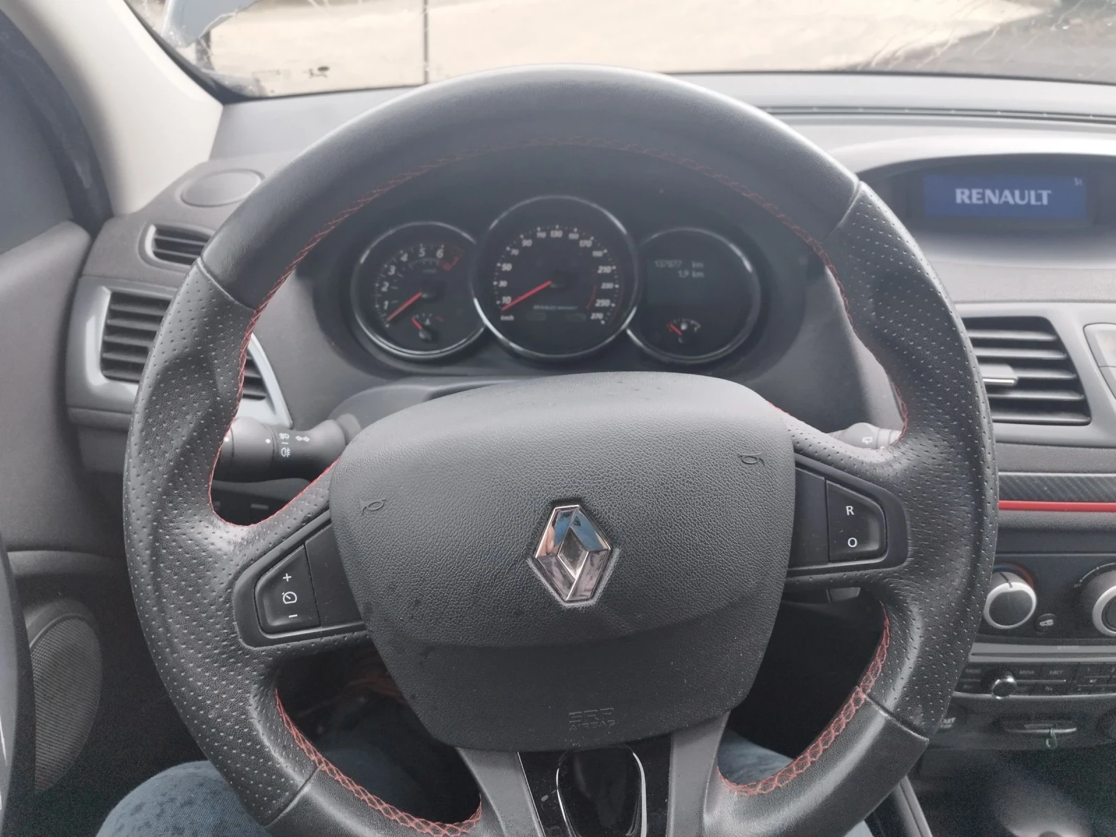 Renault Megane GT LINE , снимка 9 - Автомобили и джипове - 55410982