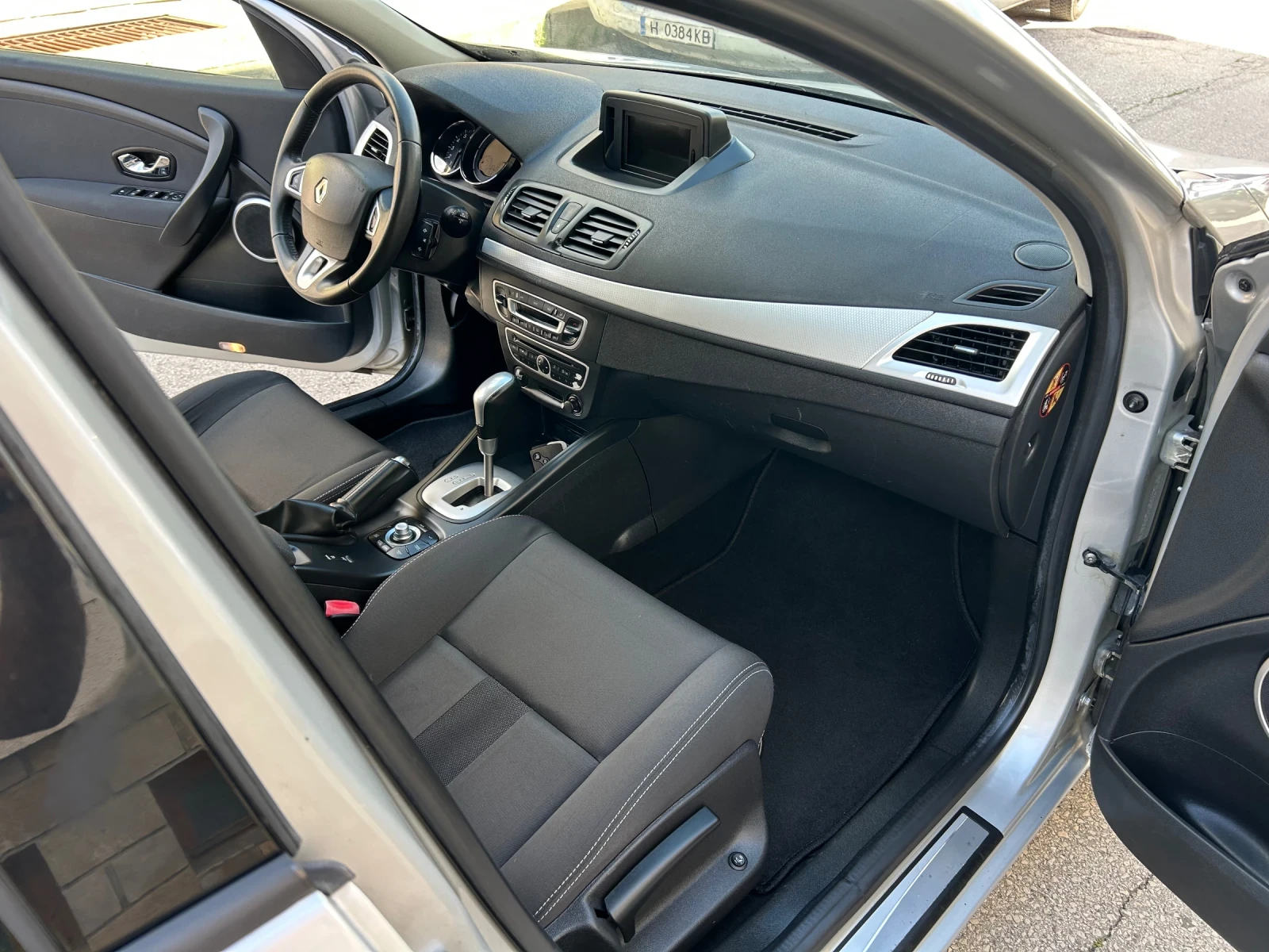 Renault Megane 2.0i XENON НАВИ, снимка 12 - Автомобили и джипове - 55415780