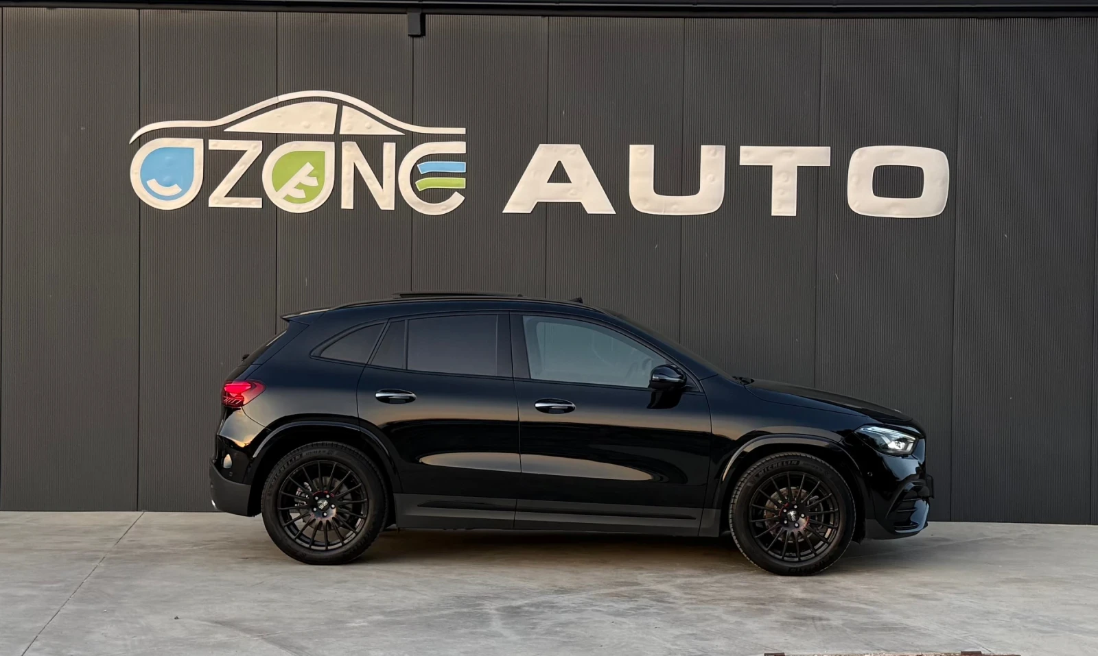 Mercedes-Benz GLA 220 AMG/4MATIC/360/LED, снимка 3 - Автомобили и джипове - 55468463