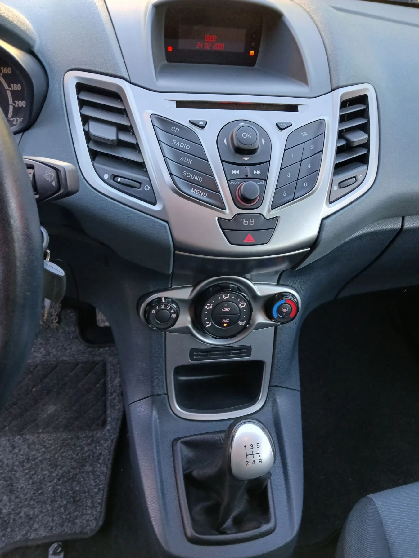 Ford Fiesta 1.25i, снимка 10 - Автомобили и джипове - 55732427