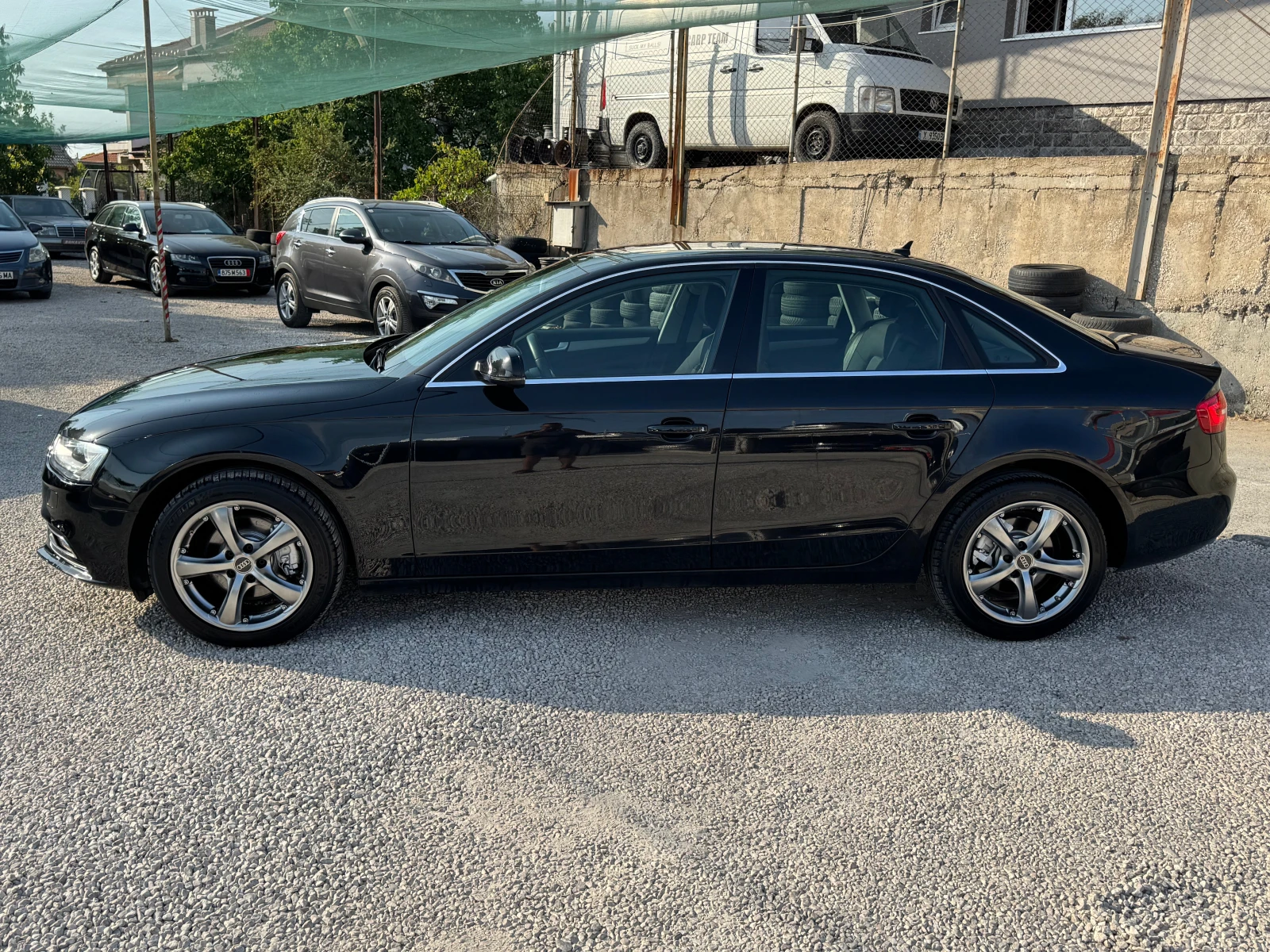 Audi A4 2.0TDI, снимка 6 - Автомобили и джипове - 55903827