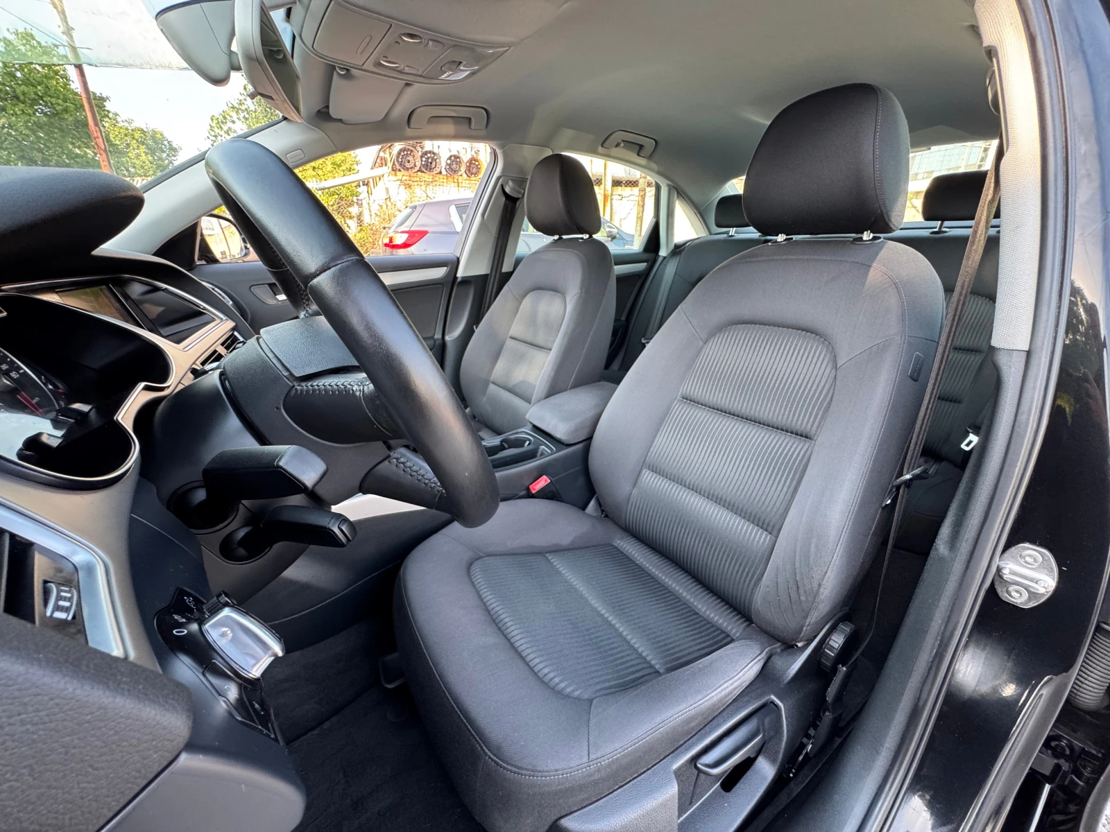 Audi A4 2.0TDI, снимка 9 - Автомобили и джипове - 55903827