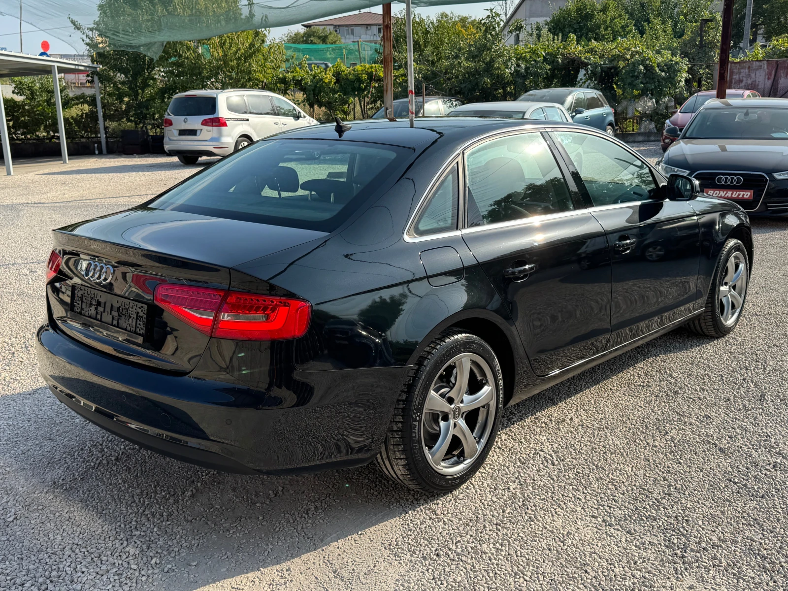 Audi A4 2.0TDI, снимка 4 - Автомобили и джипове - 55903827