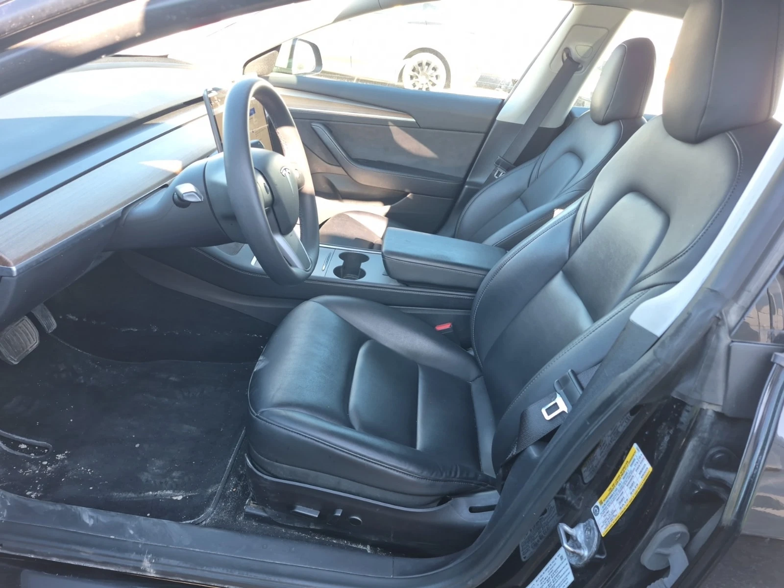 Tesla Model 3 * LONG RANGE * CARFAX * ЦЕНА ДО БГ, снимка 5 - Автомобили и джипове - 56085780