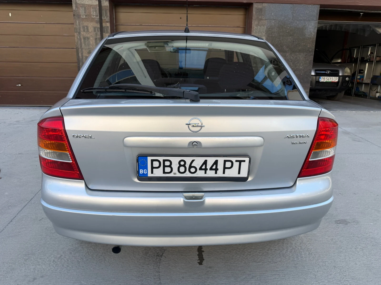 Opel Astra 1.6, снимка 9 - Автомобили и джипове - 56139031