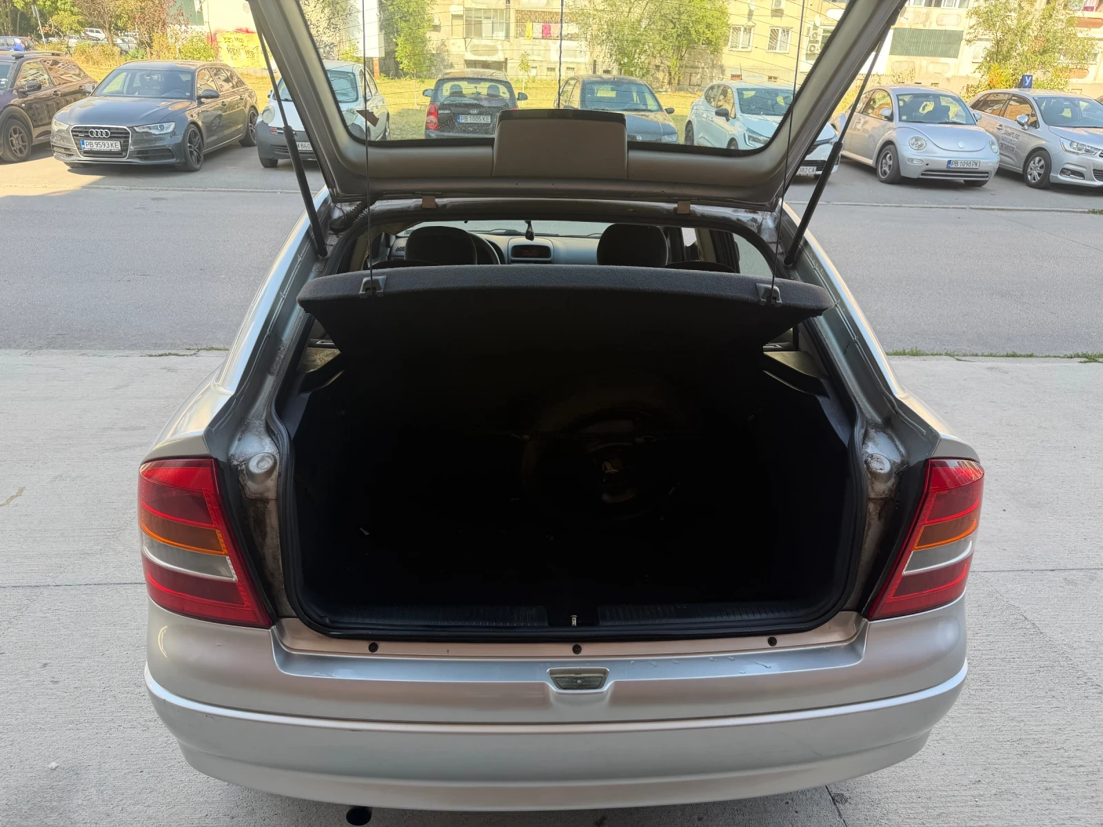 Opel Astra 1.6, снимка 6 - Автомобили и джипове - 56139031