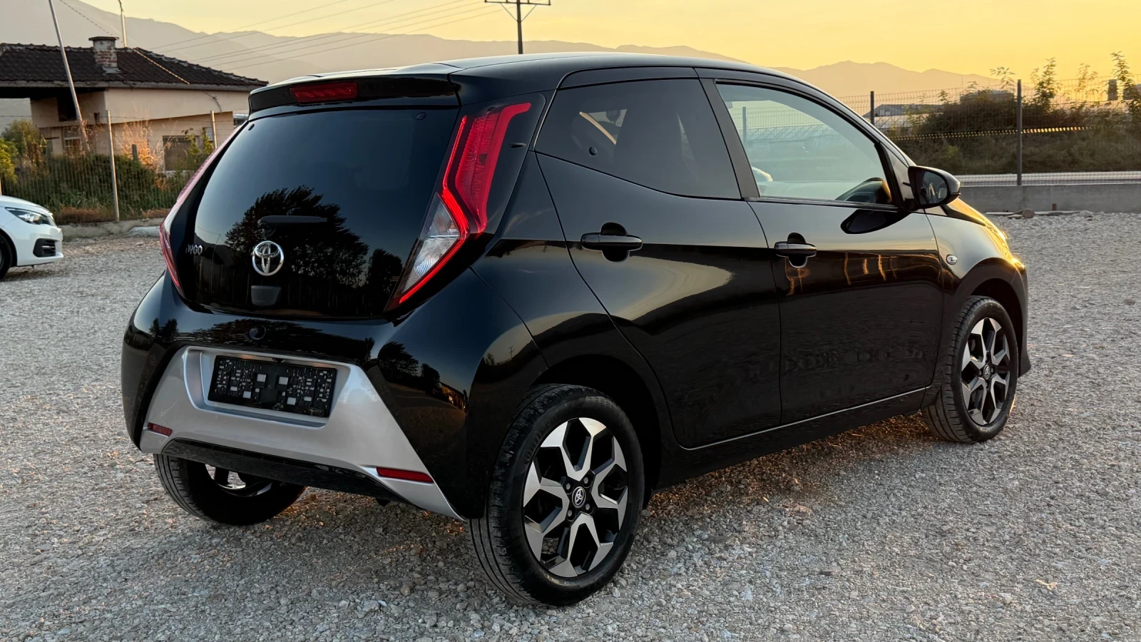 Toyota Aygo X-TREND AUTOMATIC 54000KM, снимка 5 - Автомобили и джипове - 56275681