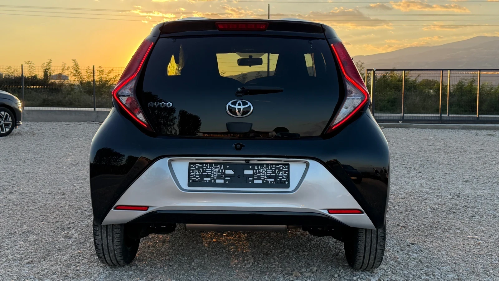 Toyota Aygo X-TREND AUTOMATIC 54000KM, снимка 6 - Автомобили и джипове - 56275681