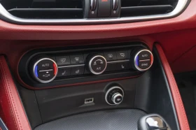 Alfa Romeo Stelvio 2018 Alfa Romeo Stelvio Ti Sport AWD, снимка 14